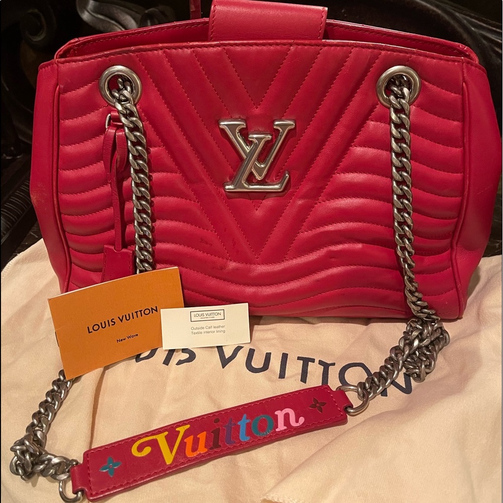 Calfskin New Wave Chain tote red